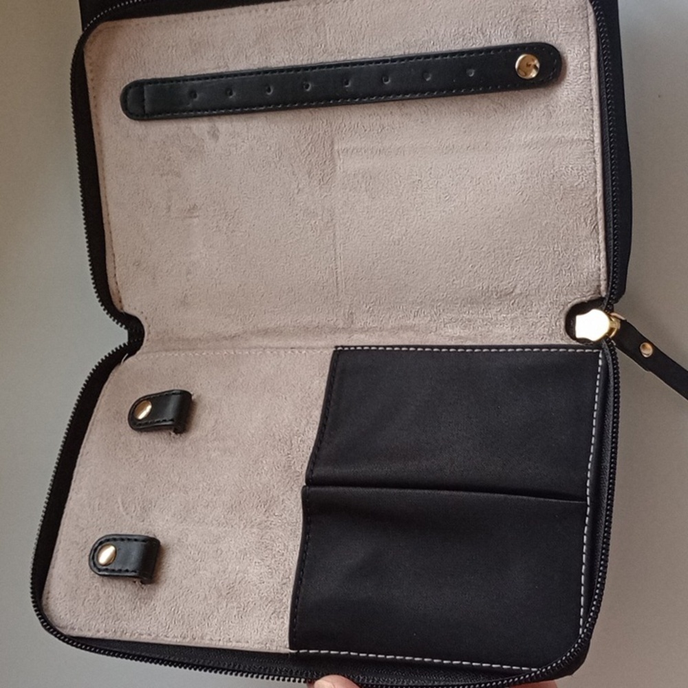 Kate Spade Black Clutch Jewelry Travel Case with Gold Accents - Picture 5 of 8